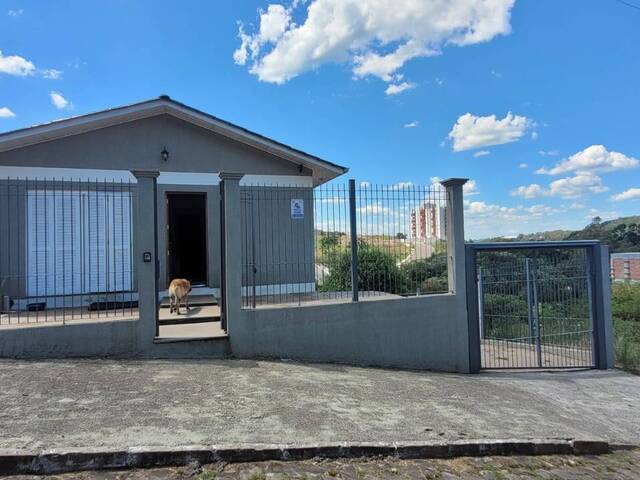 #VEE008 - Casa para Venda em Bento Gonçalves - RS - 2